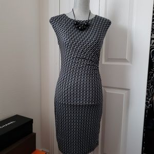 NWT LOFT Bodycon Dress Flattering fit sz XS